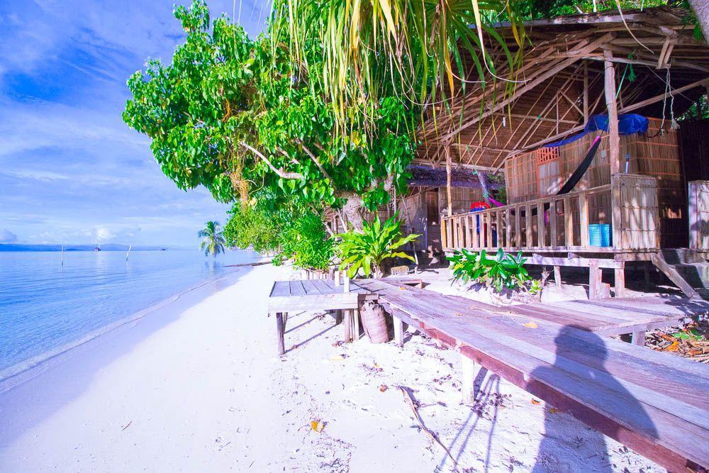 Mambetron Homestay Raja Ampat Pulau Mansuar Exterior photo